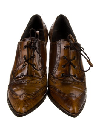 Stuart Weitzman Leather Lasercut Accents Pumps