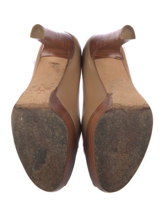 Stuart Weitzman Leather Pumps