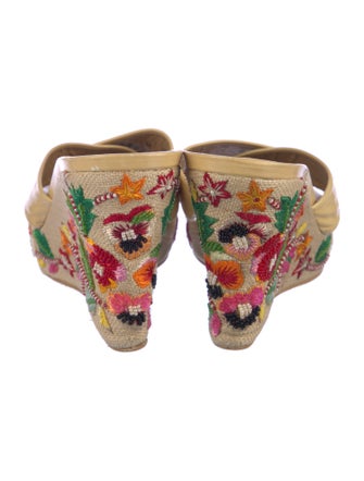 Stuart Weitzman Patent Leather Floral Print Espadrilles