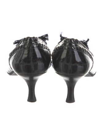 Stuart Weitzman Patent Leather Whipstitch Trim Pumps