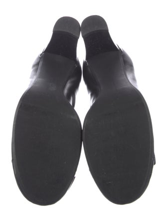 Stuart Weitzman Leather Bow Accents Pumps