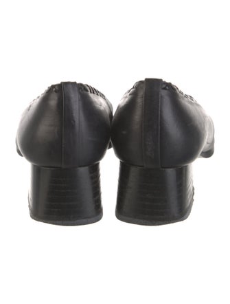 Stuart Weitzman Leather Whipstitch Trim Pumps