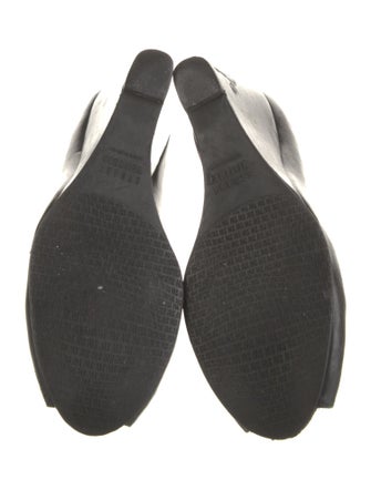 Stuart Weitzman Leather Pumps