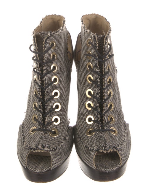 Stuart Weitzman Raw-Edge Trim Pumps