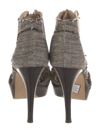 Stuart Weitzman Raw-Edge Trim Pumps