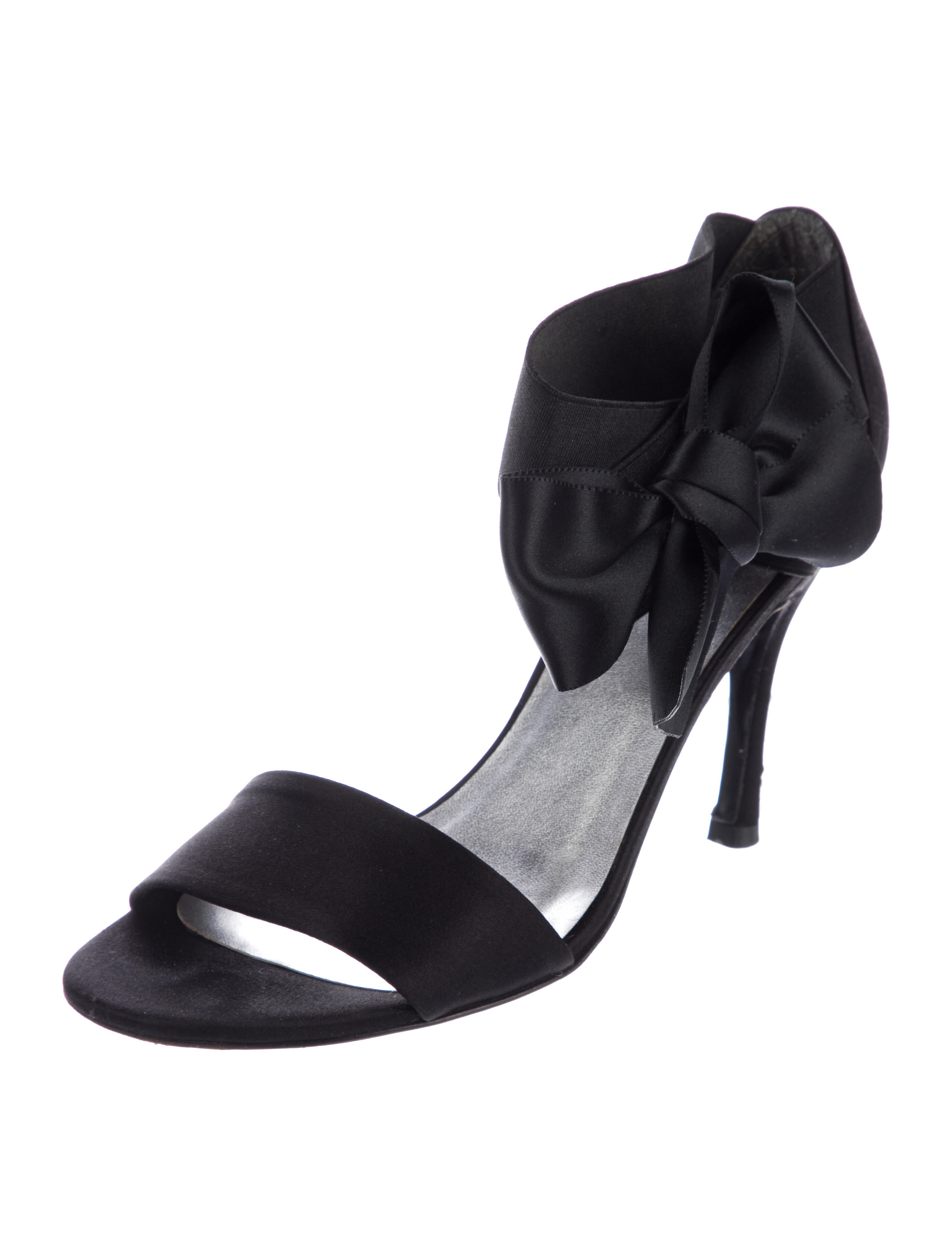 Stuart Weitzman Satin Bow Accents Sandals