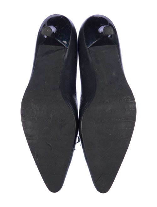 Stuart Weitzman Leather Bow Accents Pumps