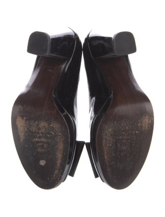 Stuart Weitzman Patent Leather Bow Accents Pumps