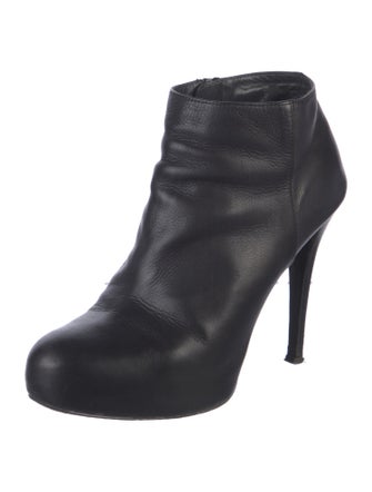 Stuart Weitzman Leather Pumps