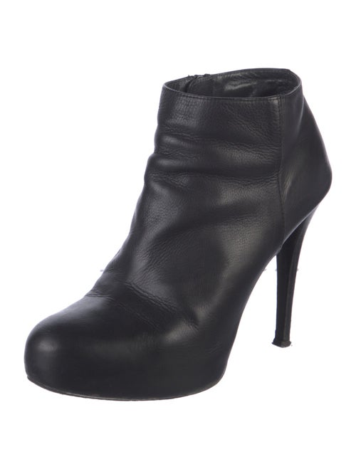 Stuart Weitzman Leather Pumps