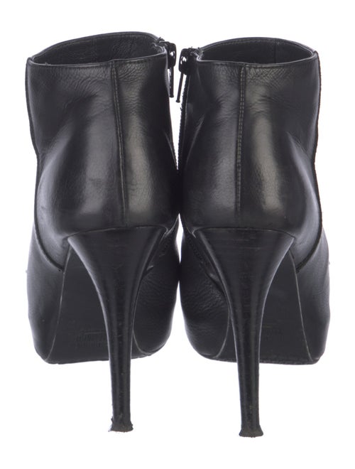 Stuart Weitzman Leather Pumps