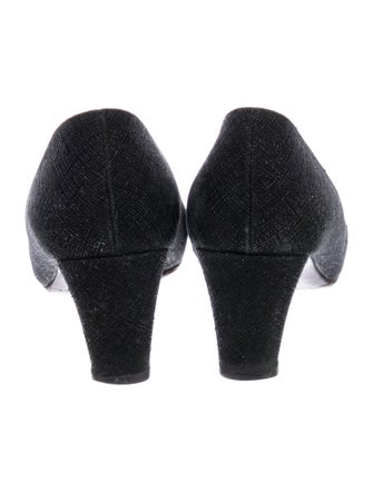 Stuart Weitzman Bow Accents Pumps