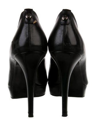 Stuart Weitzman Leather Pumps