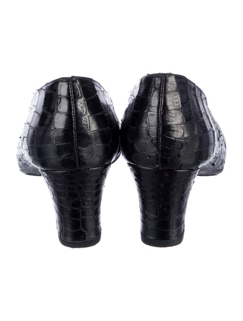 Stuart Weitzman Embossed Leather Printed Pumps