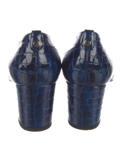 Stuart Weitzman Embossed Leather Pumps