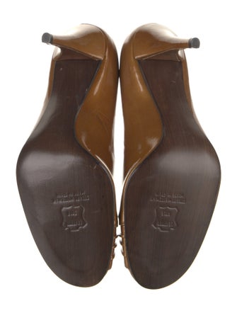 Stuart Weitzman Patent Leather Leather Trim Embellishment Pumps