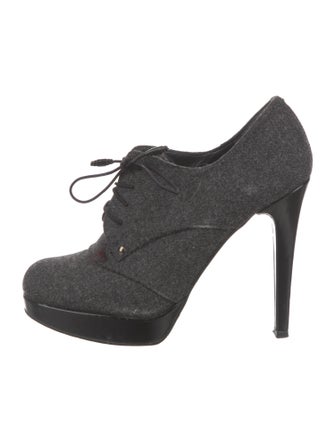 Stuart Weitzman Wool Pumps