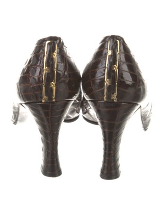 Stuart Weitzman Embossed Leather Pumps