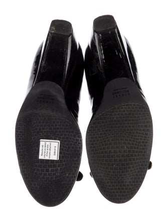 Stuart Weitzman Patent Leather Bow Accents Pumps