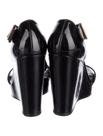 Stuart Weitzman Patent Leather Pumps