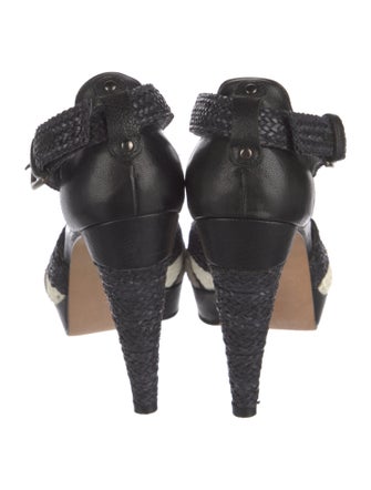 Stuart Weitzman Leather Printed Pumps