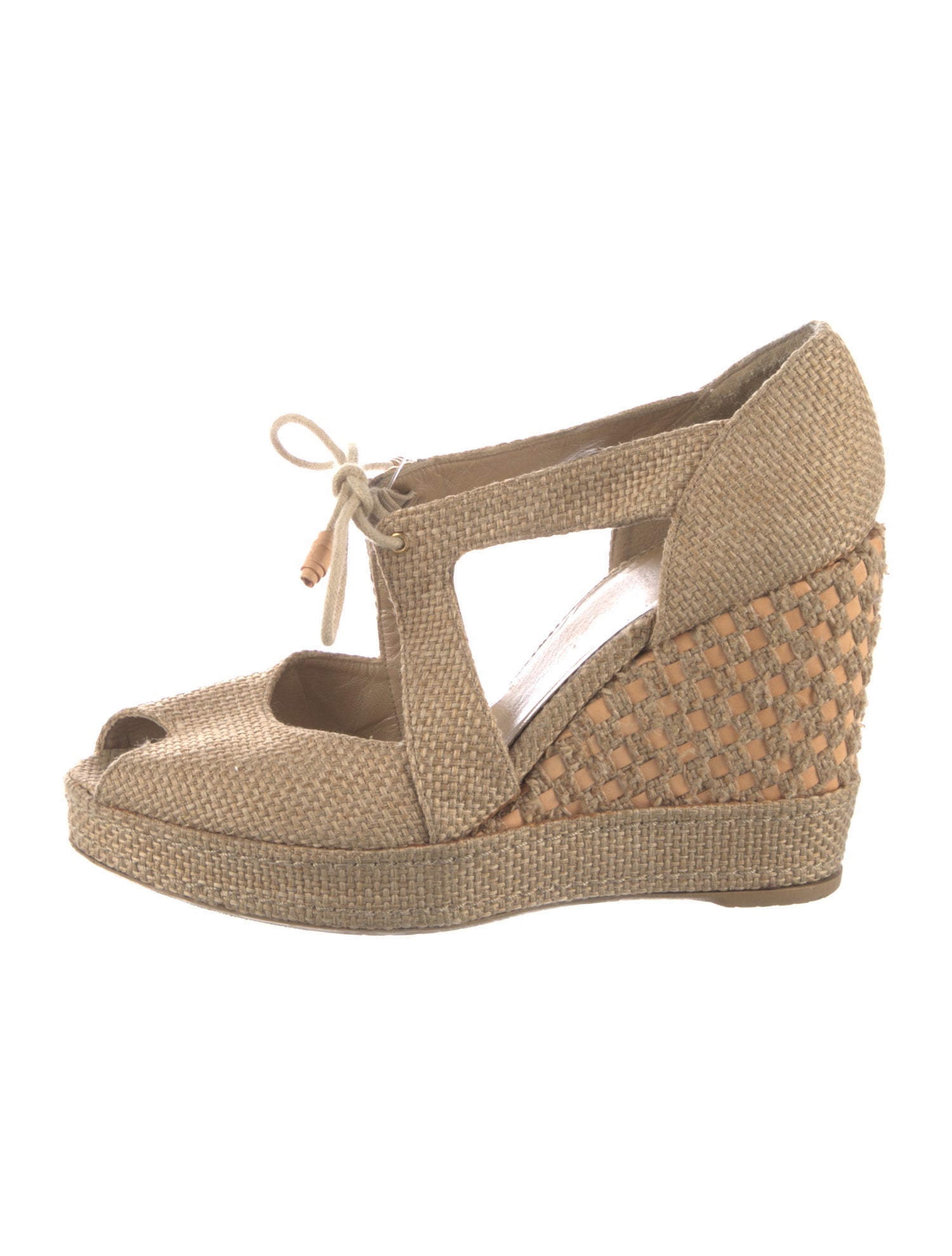 Stuart Weitzman Raffia Pumps