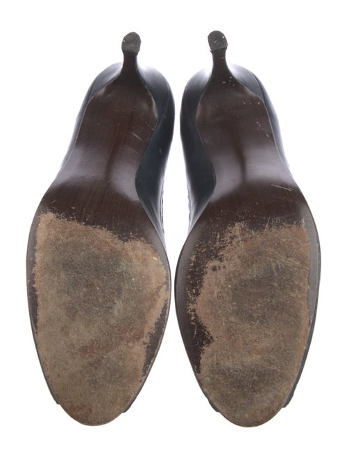 Stuart Weitzman Leather Lasercut Accents Pumps