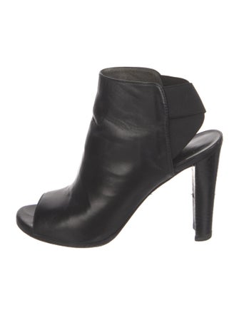 Stuart Weitzman Leather Slingback Pumps