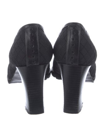 Stuart Weitzman Leather Printed Pumps