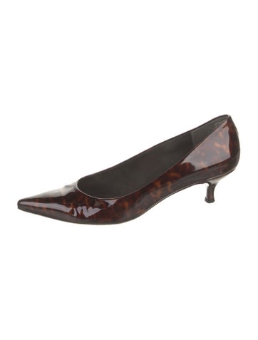 Pre-owned Stuart Weitzman Patent Leather Printed Pumps In Brown