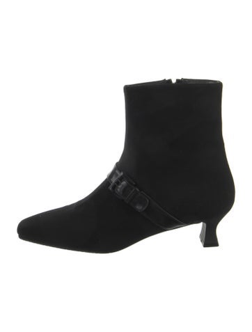 Pre-owned Stuart Weitzman Suede Boots In Black