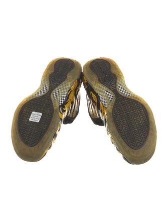 Supreme x Nike Air Foamposite One Sneakers