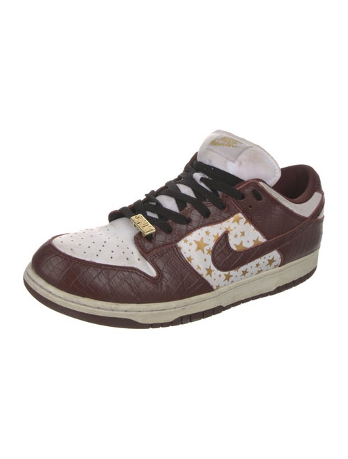 Supreme x Nike SB Dunk Low 'Stars Barkroot Brown' Sneakers