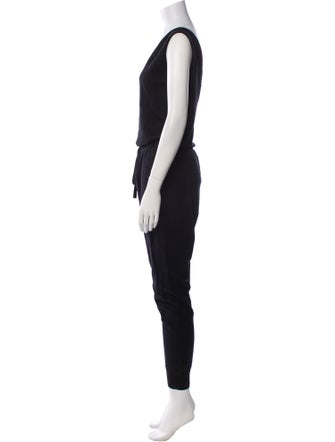Sminfinity V-Neck Jumpsuit