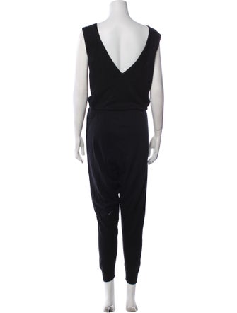 Sminfinity V-Neck Jumpsuit