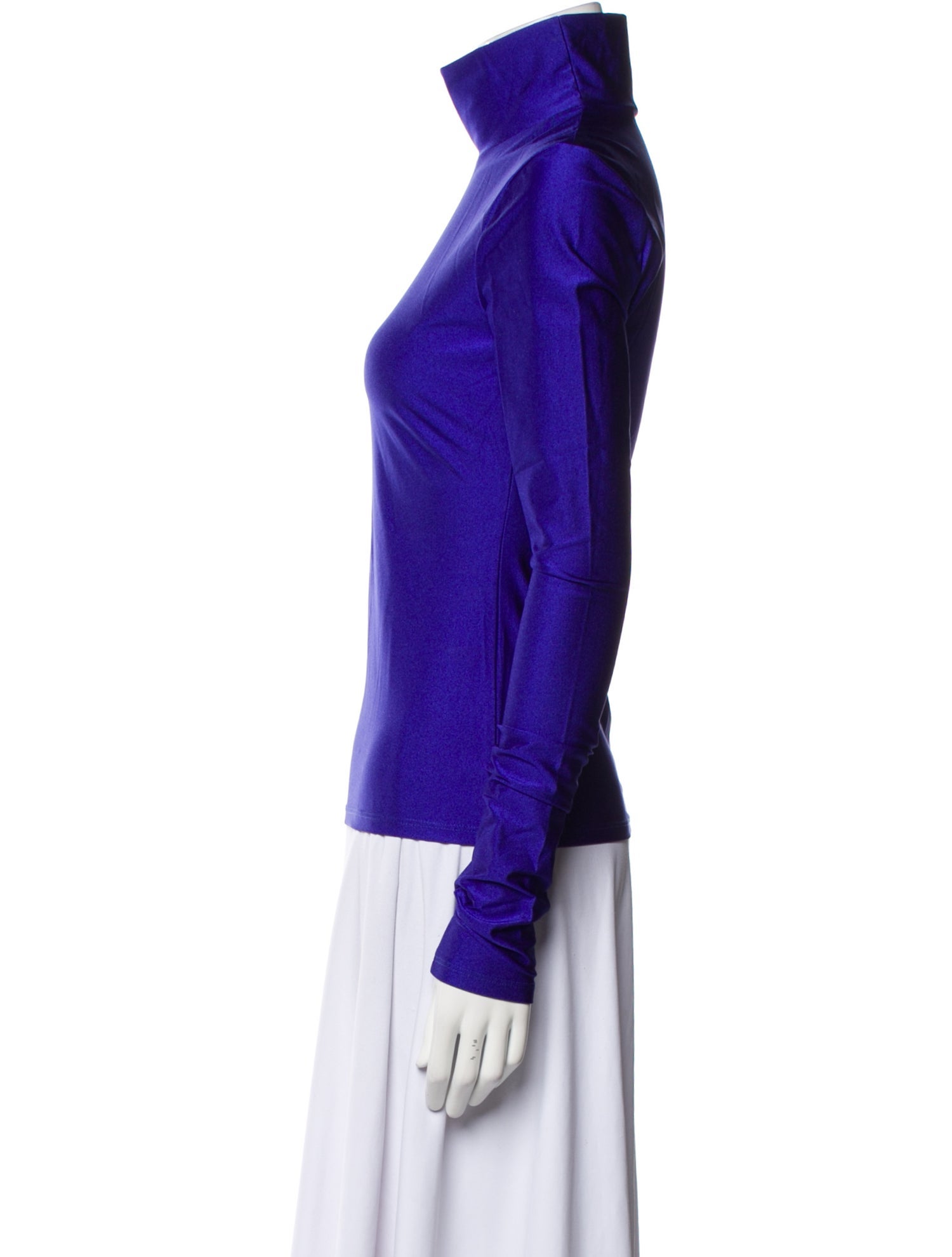 The Andamane Turtleneck Long Sleeve Sweatshirt