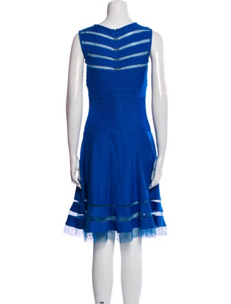 Tadashi Shoji Bateau Neckline Knee-Length Dress