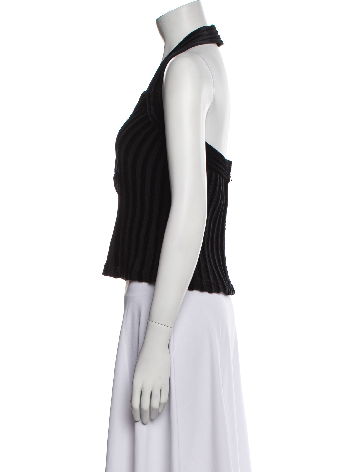 T by Tadashi Halterneck Sleeveless Crop Top