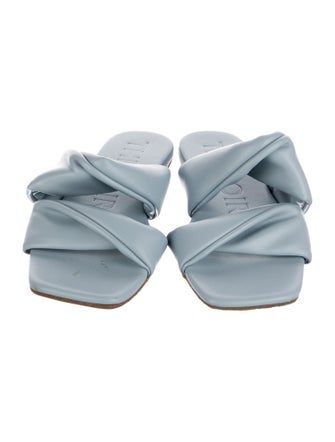 Themoirè Leather Slides