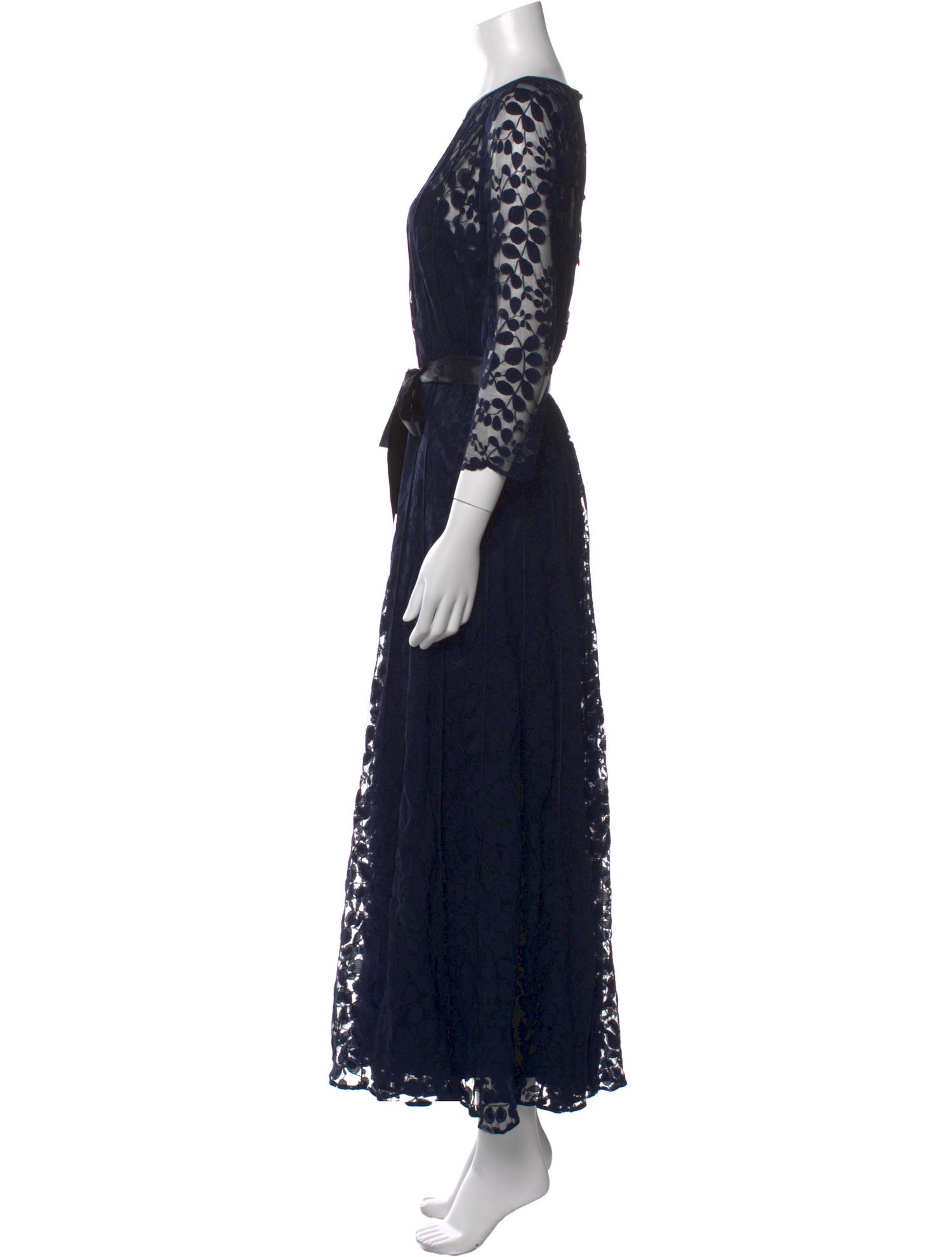 Teri Jon Lace Pattern Long Dress w/ Tags