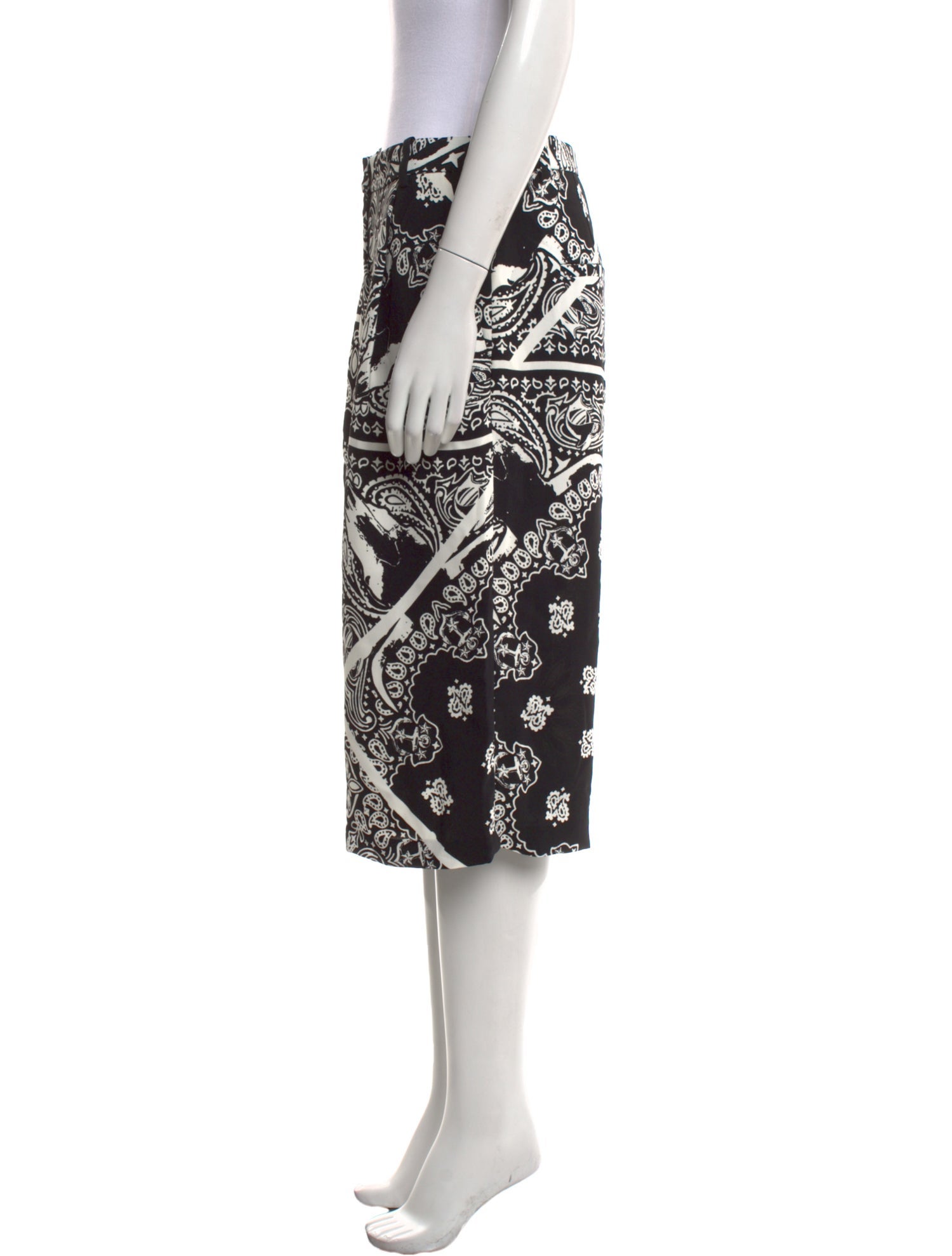 Tibi Paisley Print Knee-Length Shorts