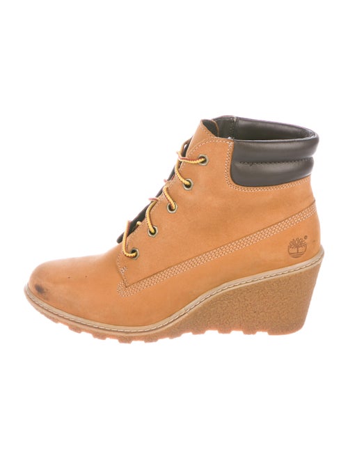 Timberland Suede Lace-Up Boots Brown