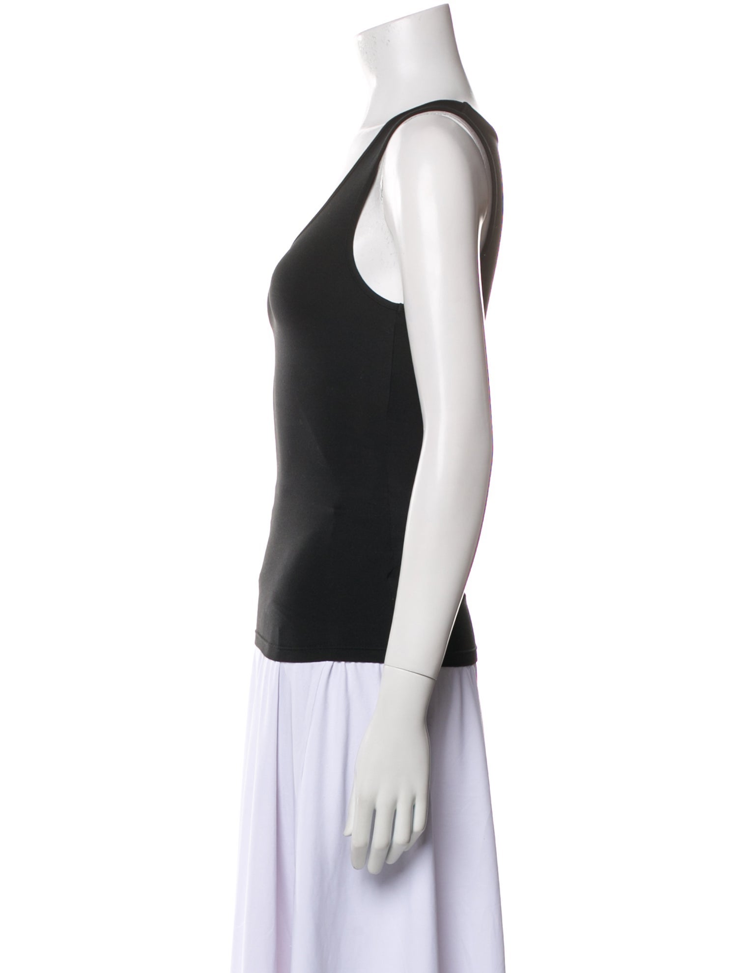 Tank Air Scoop Neck Sleeveless Top
