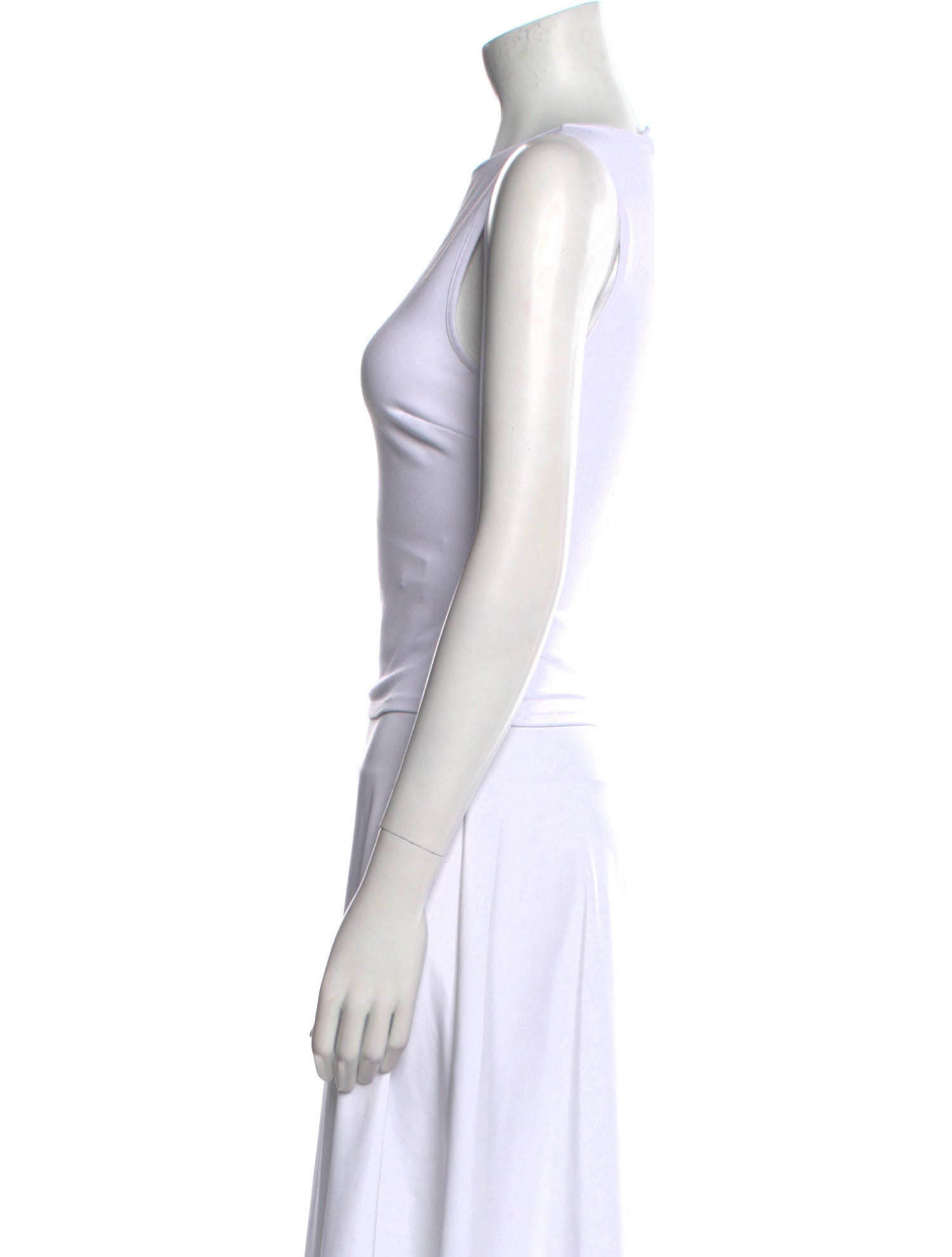 Tank Air Bateau Neckline Sleeveless Top