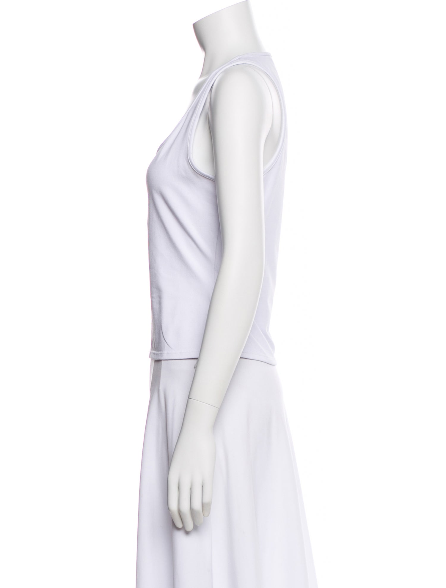 Tank Air Scoop Neck Sleeveless Top