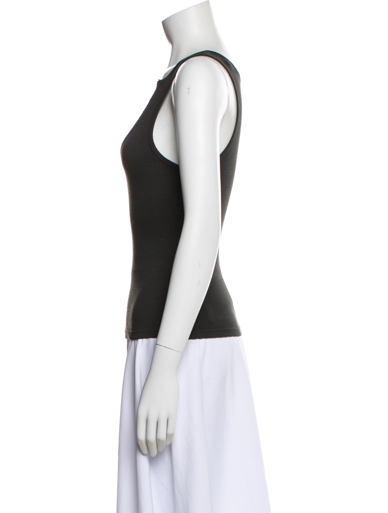 Tank Air Scoop Neck Sleeveless Top