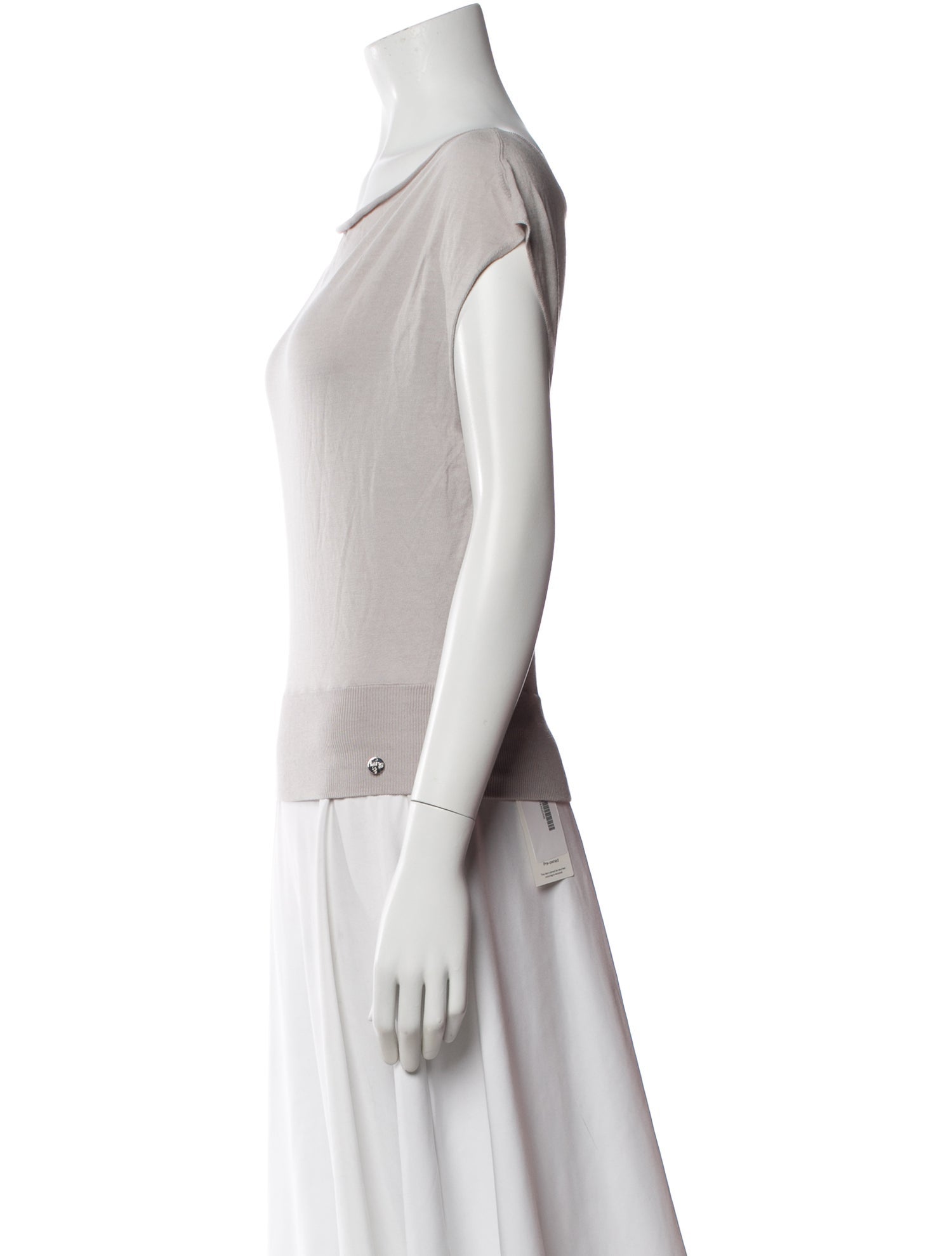 Tank Air Scoop Neck Sleeveless Top