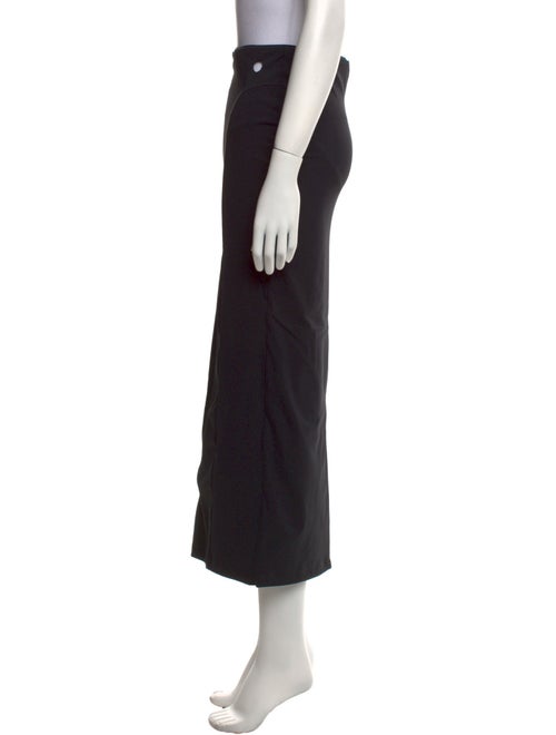 101p100 Virgin Wool Midi Length Skirt