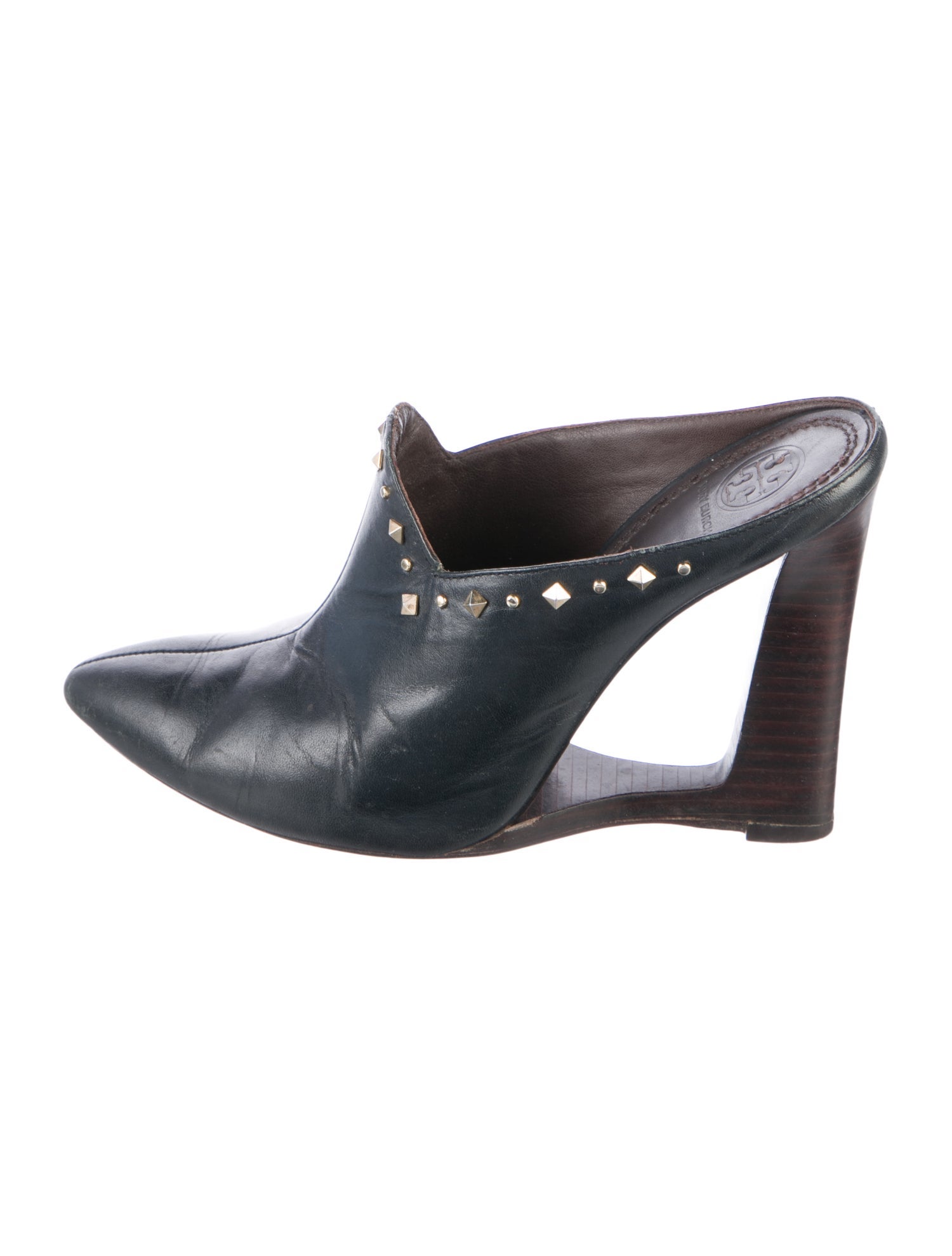 Christian Louboutin Leather Studded Accents Pumps - Black