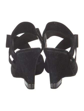 Tory Burch Suede Pumps